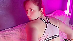 Booty Redhead Chick Enjoys Homemade Anal In Leggings